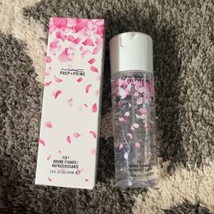 BNIB MAC Boom Boom Bloom Fix +